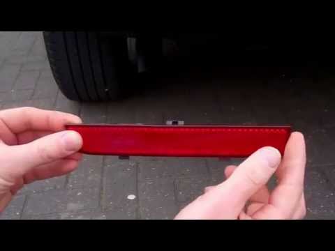 How to change the rear bumper reflector on Land Rover Freelander 2 / LR2