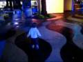 videos de What's more fun, Mickey or some shooting water