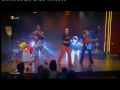 music show in germany by three guys playing only with a guitar and other stuff...