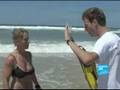 Des CRS sur la plage