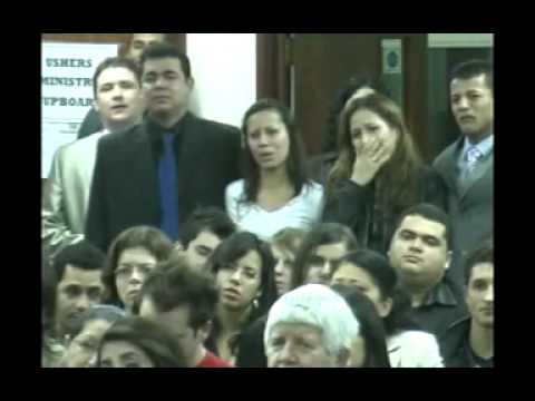 orkut - Vídeo mostra as artimanhas usadas pelo pastor Mauro de Oliveira para enganar fieis. Nele, o pastor claramente usa informações tiradas do ORKUT das pessoas pa...