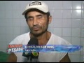 LAVRADOR ENFIA GARRAFA DE CERVEJA NO TOBA!!!