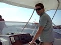 miki   conduint una barca per palamós