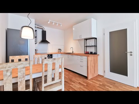 Video Pronájem bytu 2+kk s lodžií a komorou, případně s garážovým stáním na Praze 8 - Karlín