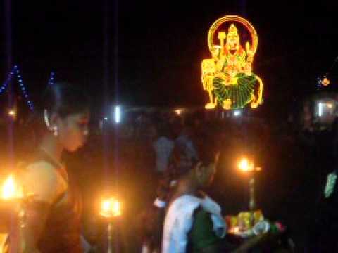 how to perform kuthu vilakku pooja