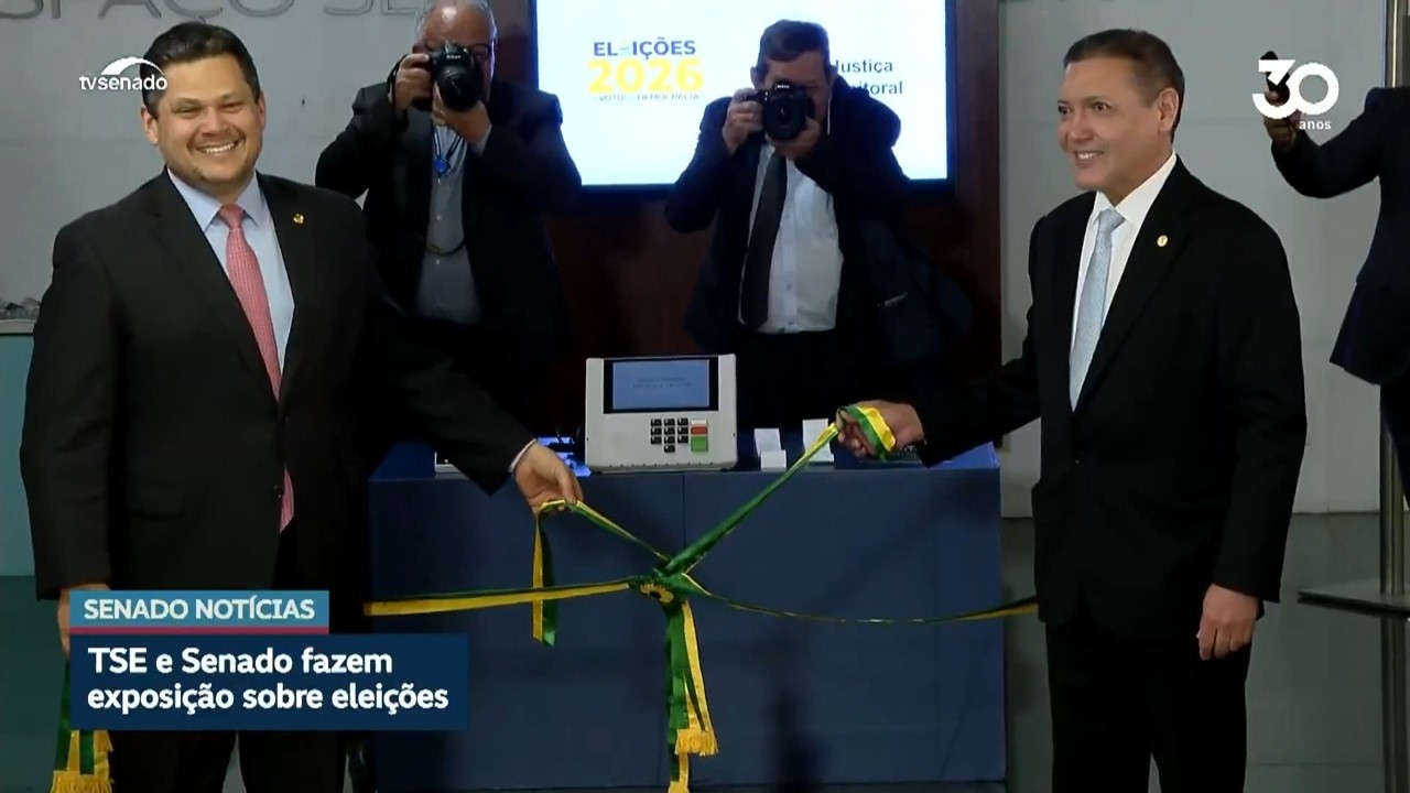 Exposição 'O Caminho do Voto' é inaugurada no Senado
