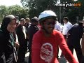 Jerit cyclists reach Parliament House