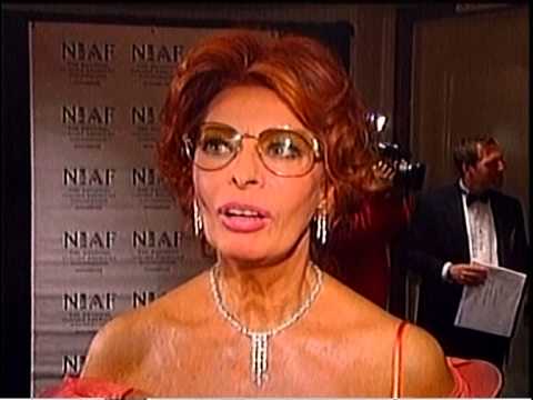 Sophia Loren Topless
