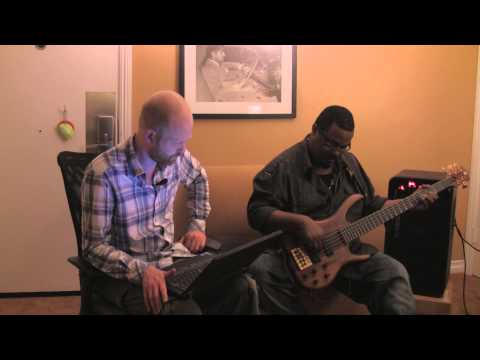 Derrick Lee Murdock known from Jay Leno Show and the Prime Time band, creates the TonePrint "Glass1" for the Flashback Delay Pedal. He is going for a fast slapback delay sound.