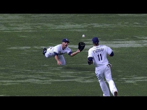 Video: Rodriguez lays out to make a beautiful grab