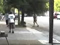 capicua sandrini amenaza  con un piedrazo