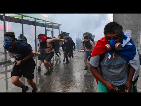 Chile: Demonstranten liefern sich weiterhin Straßensc ...