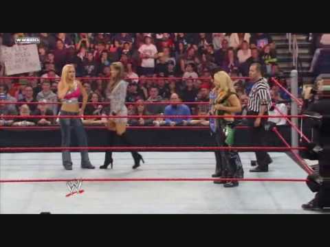 Lilian Garcia & Jillian Hall Have A Sing Off