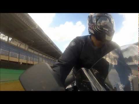 Pilotando em Interlagos com GoPro