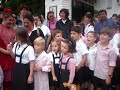 Ni�os Maristas cantando la Salve al Simpecado Sanl�car.