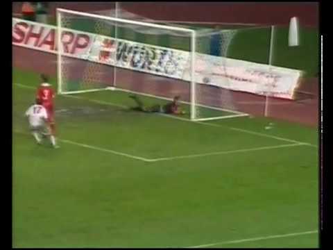 Euro 2012 football qualifying Group F Round - Georgia and Malta (1-0) - Goals from David Siradze (91 ') Euro 2012 football qualifying Group F Round - Georgia and Malta (1-0) - Goals from David Siradze (91 ')