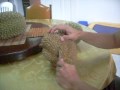 how to open a durian