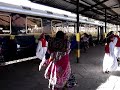 Manu and the welcome at Hiram Bingham Train-Per�