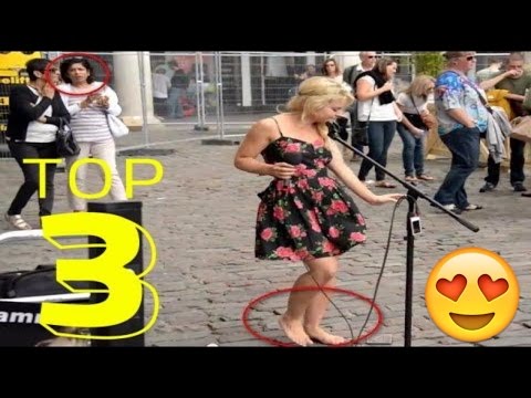 WOMAN SLAUGHTER CHİCKEN