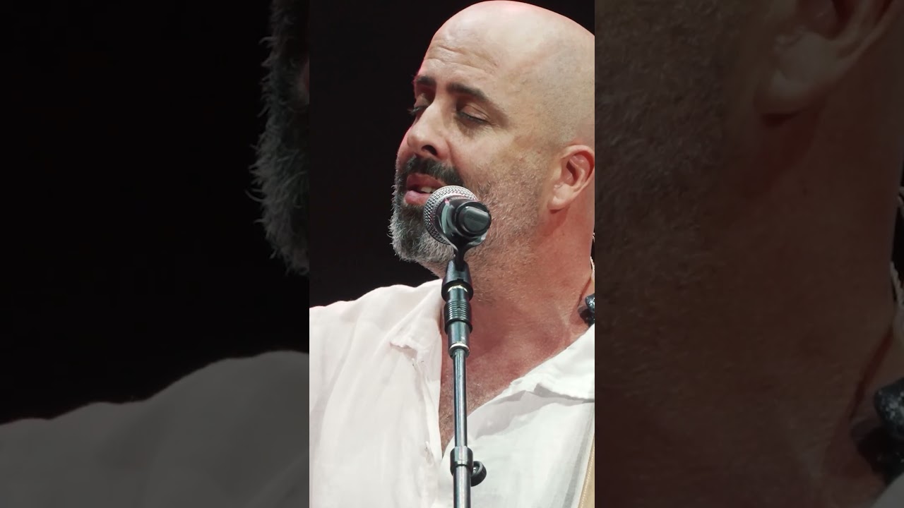 עילי חבר שלי שותף לדרך המוסיקלית מאז ועד היום התארח בקיסריה וזה היה מרגש ומפעים