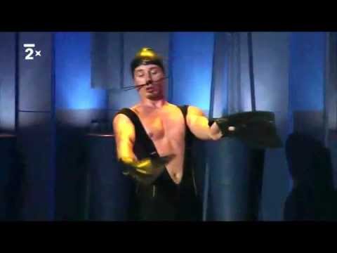 Na stojáka - Krmení lachtana Piškůtka - Nasty a En.dru