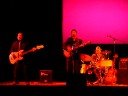 mauro diana, bajo
gabriel cabiaglia, bateria
gabroel gratzer, voz y guitarra

espacio cultural julian centeya, agosto 2008