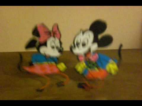 Miniaturka - Tajemnica tańczących figurek