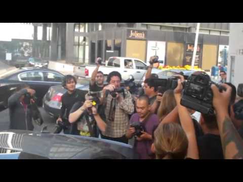 paparazzi - Actress Jessica Alba is seen leaving a nail salon in Los Angeles. Despite the very large crowd of paparazzi waiting for her, Jessica keeps her cool as she ba...