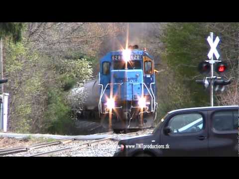 how to get to umass amherst by train
