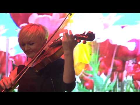 Młody Maj ,Golec uOrkiestra w Katowickim Spodku 2013 ( HD)