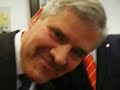 Roland Koch �berreicht Andreas Dombret das Bundesverdienstkreuz