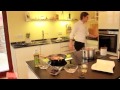 Click here to watch this video me-ta.de Zitronenpasta mit Thunfisch, gebackenen Oliven und Kapern