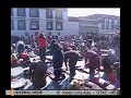 pregàries en un temple del Tibet