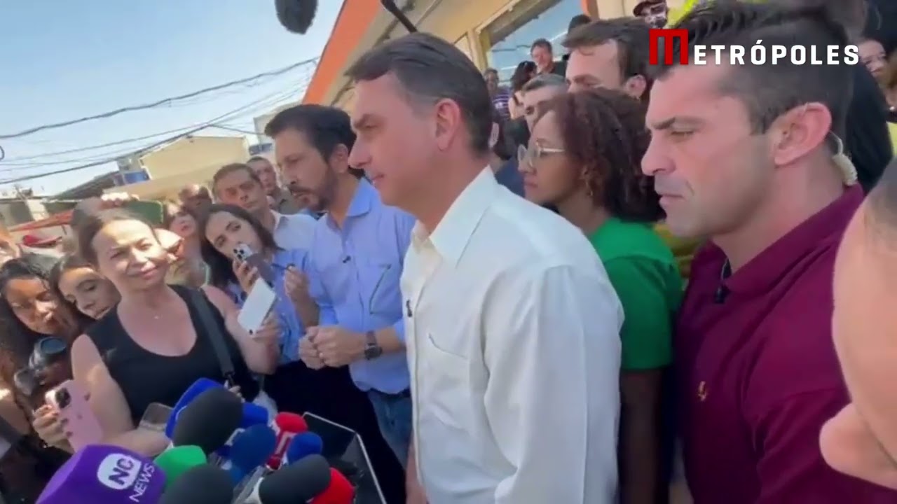 "Quem tem que explicar é Lula", diz Flávio sobre caso Dark Horse