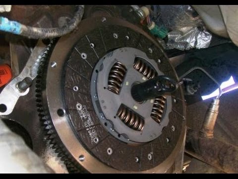1993 to 2005 Ford Ranger 2wd Clutch set replacement by Howstuffinmycarworks