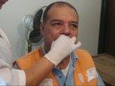 aplicación de terapia de lenguaje a un paciente con trombosi