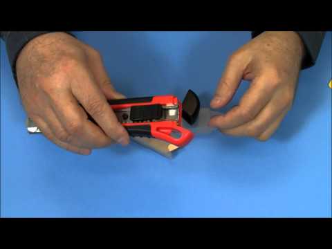 how to snap off box cutter blade