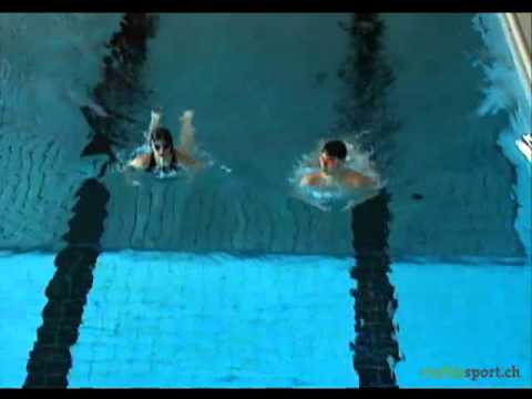 technique - Ce moyen didactique présente une série d'images montrant le déroulement du mouvement de la brasse. La technique correcte et les points principaux sont mis en...