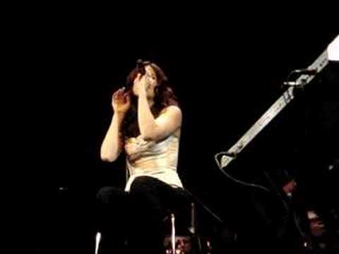 Idina Menzel – Embraceable You (Ambassadors)