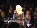 su http://styleandfashion.blogosfere.it
abbiamo seguito la sfilata di simonetta ravizza alla settimana di milano moda donna, collezione autunno - inverno 2008/2009. qui la passerella di simona ventura che ha sfilato per simonetta ravizza.

video di caterina di iorgi
