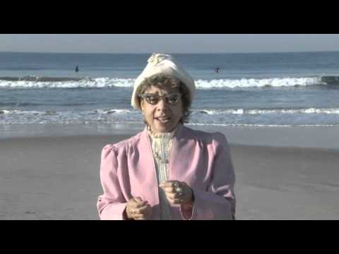 Christian Comedian Etta Mae Mumphries on Charlie Chaplin and silence (Christian Comedy)