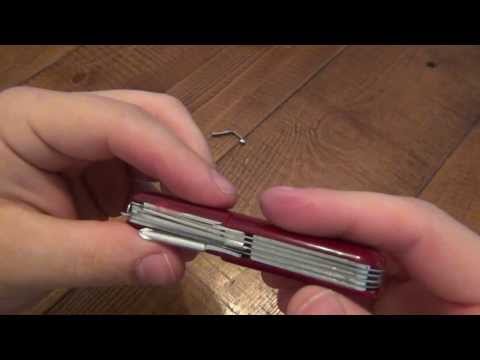 WORLDS WORST KNIFE (Fake Swiss Army Knife / Multitool)