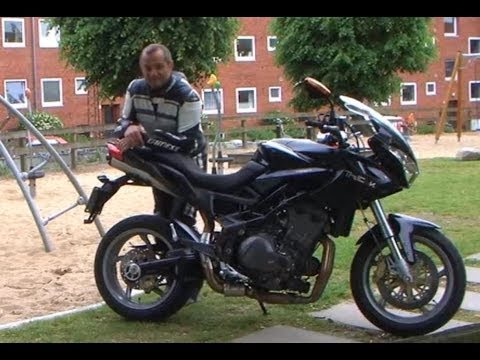 Benelli TRE-K 899 2009 Test - Billig italiener