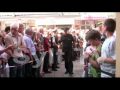 www.sylt-exklusiv.de Die Bundeskanzlerin kam am 22.Juli 2009 nach Sylt um Ihr neues Buch. Angela Merkel ein Porträt zu signieren. Mehrere tausend Menschen brachten die Sicherheitskräfte in Schwitzen, aber letzendlich lief alles glatt und die Bürger konnten Sie sehen und mit Ihr sprechen.