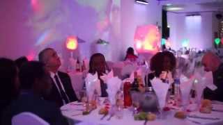 Arrivée des invitées au Gala de Charité à Paris