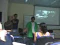 Prof MacGyver (Fernando Sadano) errando a letra da sua paródia de