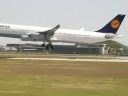 videos de a340 lufthansa landing munich