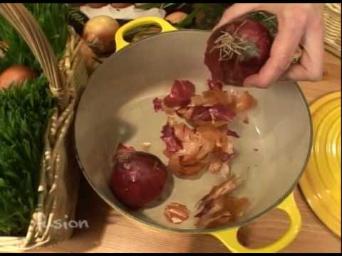 how to dye easter eggs with onion shells and flowers