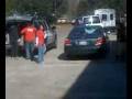 videos de loading cars with thanksgiving bags at BRDC