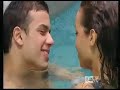 Coccole in piscina per Marco e Carmen del Grande Fratello 10